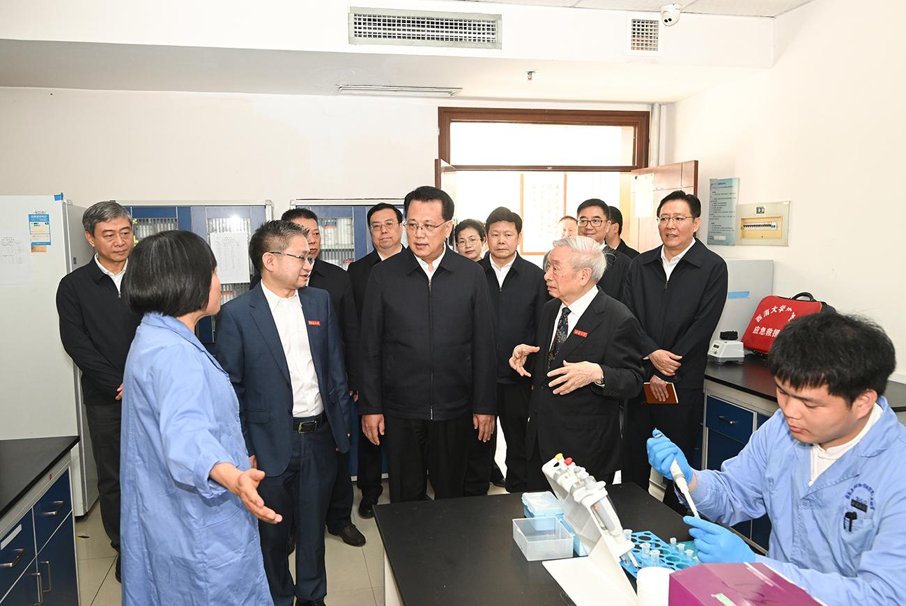 177633779161467449052936008960